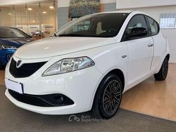 Bianco Usata 2021 Lancia Ypsilon Gold Due volumi | 11.900 € (Buon prezzo)