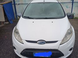 Bianco Usata 2009 Ford Fiesta Due volumi | 1300 € (Ottimo prezzo)