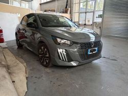 Grigio Usata 2024 Peugeot 208 Allure Due volumi | 16.500 € (Cara)