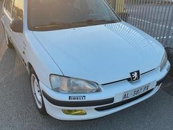 Bianco Usata 1996 Peugeot 106 Due volumi | 1600 €