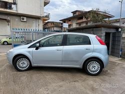 Grigio Usata 2007 Fiat Grande Punto Dynamic Due volumi | 4750 € (Buon prezzo)