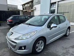 Argento Usata 2011 Peugeot 207 Tre volumi | 6500 € (Molto cara)