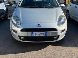 Argento Usata 2015 Fiat Punto Lounge Tre volumi | 7900 € (Cara)