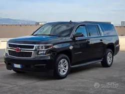 Nero Usata 2018 Chevrolet Suburban LT SUV | 59.000 €