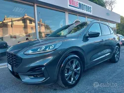 Grigio Usata 2022 Ford Kuga ST-Line SUV | 24.999 € (Buon prezzo)