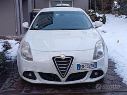 Bianco Usata 2012 Alfa Romeo Giulietta Tre volumi | 4000 € (Super prezzo)