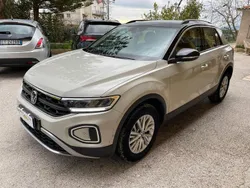 Beige Usata 2023 VW T-Roc Life SUV | 22.000 € (Buon prezzo)
