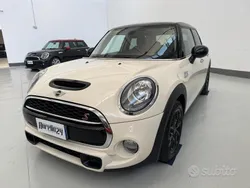 Bianco Usata 2015 Mini Cooper S Due volumi | 16.900 € (Cara)