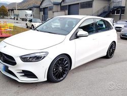 Bianco Usata 2023 Mercedes 180 AMG Line Premium Tre volumi | 27.500 € (Ottimo prezzo)