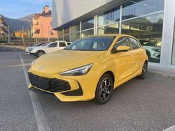 Pastel yellow Nuova 2025 MG MG3 Comfort Due volumi | 16.500 € (Buon prezzo)