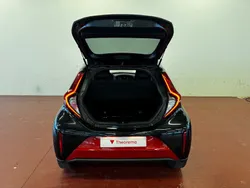 Chilli red black Usata 2023 Toyota Aygo Trend Due volumi | 15.290 € (Buon prezzo)