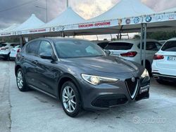 Grigio Usata 2019 Alfa Romeo Stelvio Executive SUV | 23.990 € (Buon prezzo)