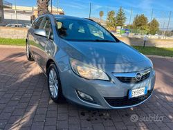 Grigio Usata 2012 Opel Astra Cosmo Station wagon | 4490 € (Buon prezzo)