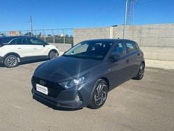 Grigio scuro Usata 2022 Hyundai i20 Due volumi | 17.900 € (Buon prezzo)