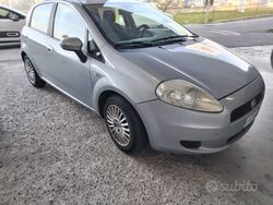 Grigio Usata 2006 Fiat Grande Punto Due volumi | 1600 € (Buon prezzo)
