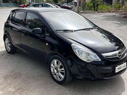 Nero Usata 2013 Opel Corsa Edition Tre volumi | 4800 € (Buon prezzo)