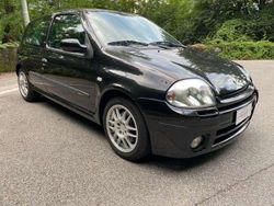 Nero Usata 2000 Renault Clio II Tre volumi | 10.900 € (Cara)