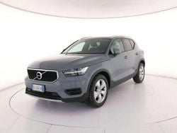 Argento Usata 2021 Volvo XC40 Momentum SUV | 23.900 € (Buon prezzo)