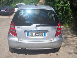 Grigio Usata 2007 Mercedes A180 Tre volumi | 800 € (Super prezzo)