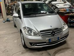 Usata 2010 Mercedes A180 Due volumi | 5400 € (Molto cara)