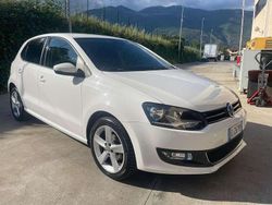 Usata 2012 VW Polo Highline Tre volumi | 8200 € (Buon prezzo)