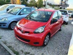 Rosso Usata 2011 Toyota Aygo Due volumi | 3900 € (Ottimo prezzo)