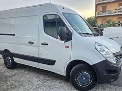 Bianco / pastello Usata 2018 Renault Master Furgone | 9900 € (Buon prezzo)