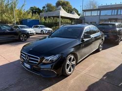 Nero Usata 2020 Mercedes E200 Exclusive Tre volumi | 20.900 € (Ottimo prezzo)