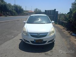 Bianco Usata 2009 Opel Corsa Due volumi | 3000 € (Cara)