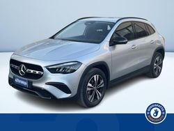 Argento metallizzato Nuova 2025 Mercedes GLA200 Advanced SUV | 44.050 € (Buon prezzo)