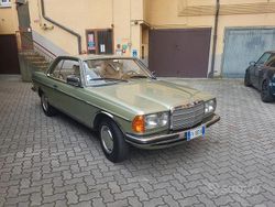Verde Usata 1970 Mercedes 230 Coupé | 13.500 €