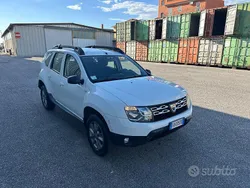 Bianco Usata 2015 Dacia Duster Lauréate SUV | 5990 € (Ottimo prezzo)