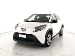Bianco Usata 2023 Toyota Aygo Active Due volumi | 13.600 € (Buon prezzo)