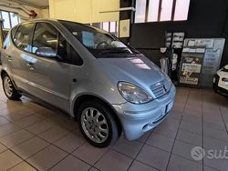 Grigio Usata 2004 Mercedes A140 Classic Tre volumi | 1200 € (Ottimo prezzo)