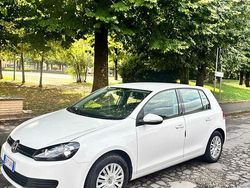 Bianco Usata 2012 VW Golf VI Tre volumi | 6500 € (Buon prezzo)