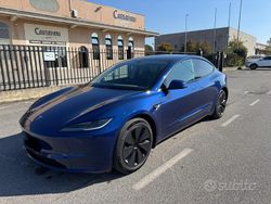Blu/azzurro Usata 2023 Tesla Model 3 Standard Range Tre volumi | 32.000 € (Molto cara)