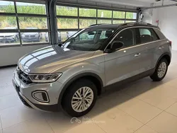 Nero Usata 2023 VW T-Roc Life SUV | 27.490 € (Buon prezzo)
