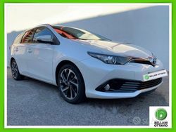 Bianco Usata 2016 Toyota Auris Touring Sports Lounge Station wagon | 14.900 € (Molto cara)