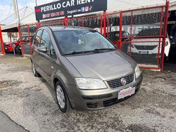 Marrone Usata 2008 Fiat Idea Monovolume | 2900 € (Buon prezzo)