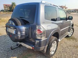 Grigio Usata 2007 Mitsubishi Pajero SUV | 13.500 € (Cara)