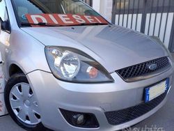 Grigio Usata 2008 Ford Fiesta Tre volumi | 1999 € (Buon prezzo)