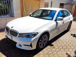 Bianco Usata 2019 BMW 320 Luxury Line Tre volumi | 27.000 € (Buon prezzo)