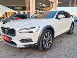 Bianco metallizzato Usata 2022 Volvo V90 CC Core Station wagon | 34.900 € (Ottimo prezzo)
