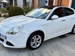 Bianco Usata 2011 Alfa Romeo Giulietta Distinctive Tre volumi | 4990 € (Buon prezzo)