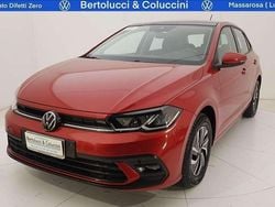 Rosa metallizzato Usata 2023 VW Polo Life Tre volumi | 18.500 € (Buon prezzo)