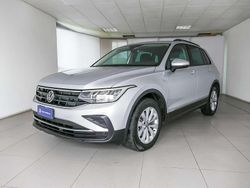 Reflex silver metallizzato Usata 2023 VW Tiguan Life SUV | 25.500 € (Ottimo prezzo)