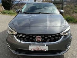 Grigio Usata 2016 Fiat Tipo Opening Edition Tre volumi | 8900 € (Buon prezzo)