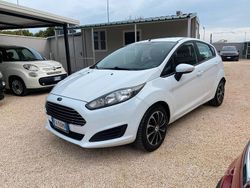 Bianco Usata 2015 Ford Fiesta Tre volumi | 6499 € (Buon prezzo)