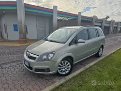 Usata 2006 Opel Zafira Monovolume | 1700 € (Buon prezzo)