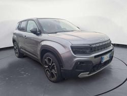 Grigio scuro Usata 2023 Jeep Avenger EV Summit SUV | 22.980 € (Buon prezzo)
